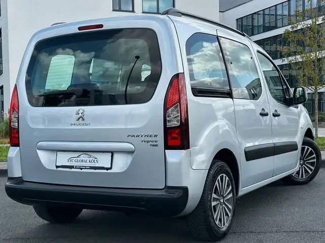 Peugeot Partner view 3