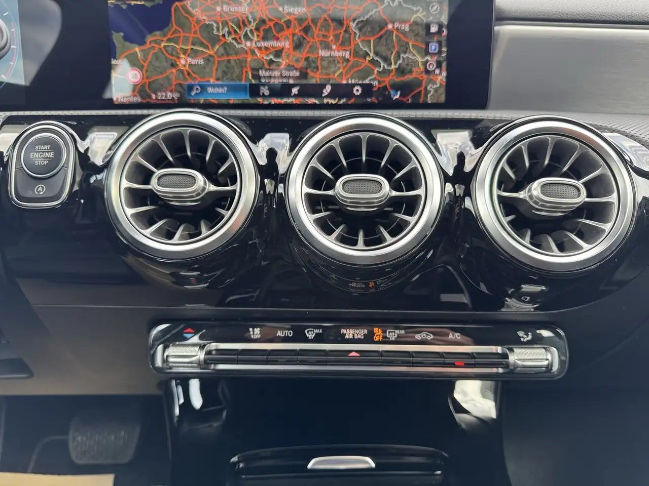 Mercedes-Benz CLA 180 SB +PANO-DACH+360°+DISTR+AMBI+MEMORY+SHZ, миниатюра 16