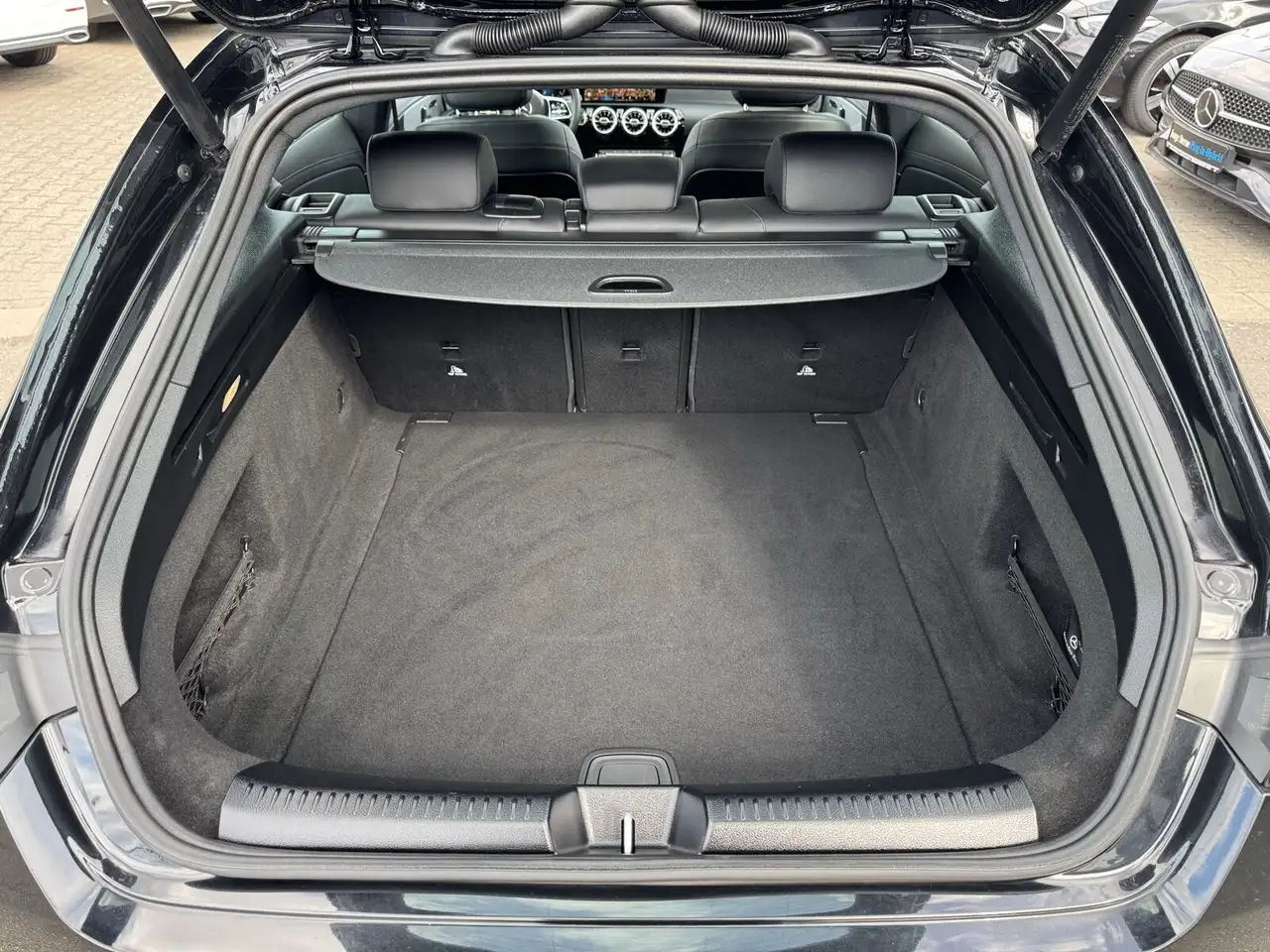 Mercedes-Benz CLA 180 SB +PANO-DACH+360°+DISTR+AMBI+MEMORY+SHZ, миниатюра 21