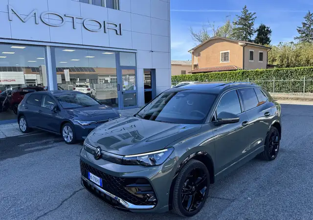Volkswagen Tiguan 2.0 TDI R-Line Plus (TETTO) 150cv DSG/NO VINCOLI