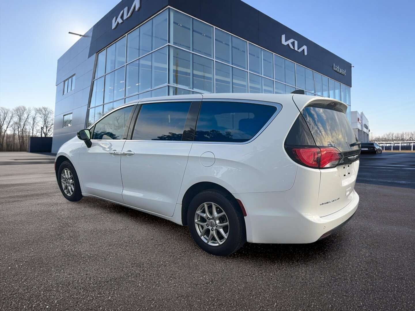 used 2025 Chrysler Grand Caravan car, priced at $31,999