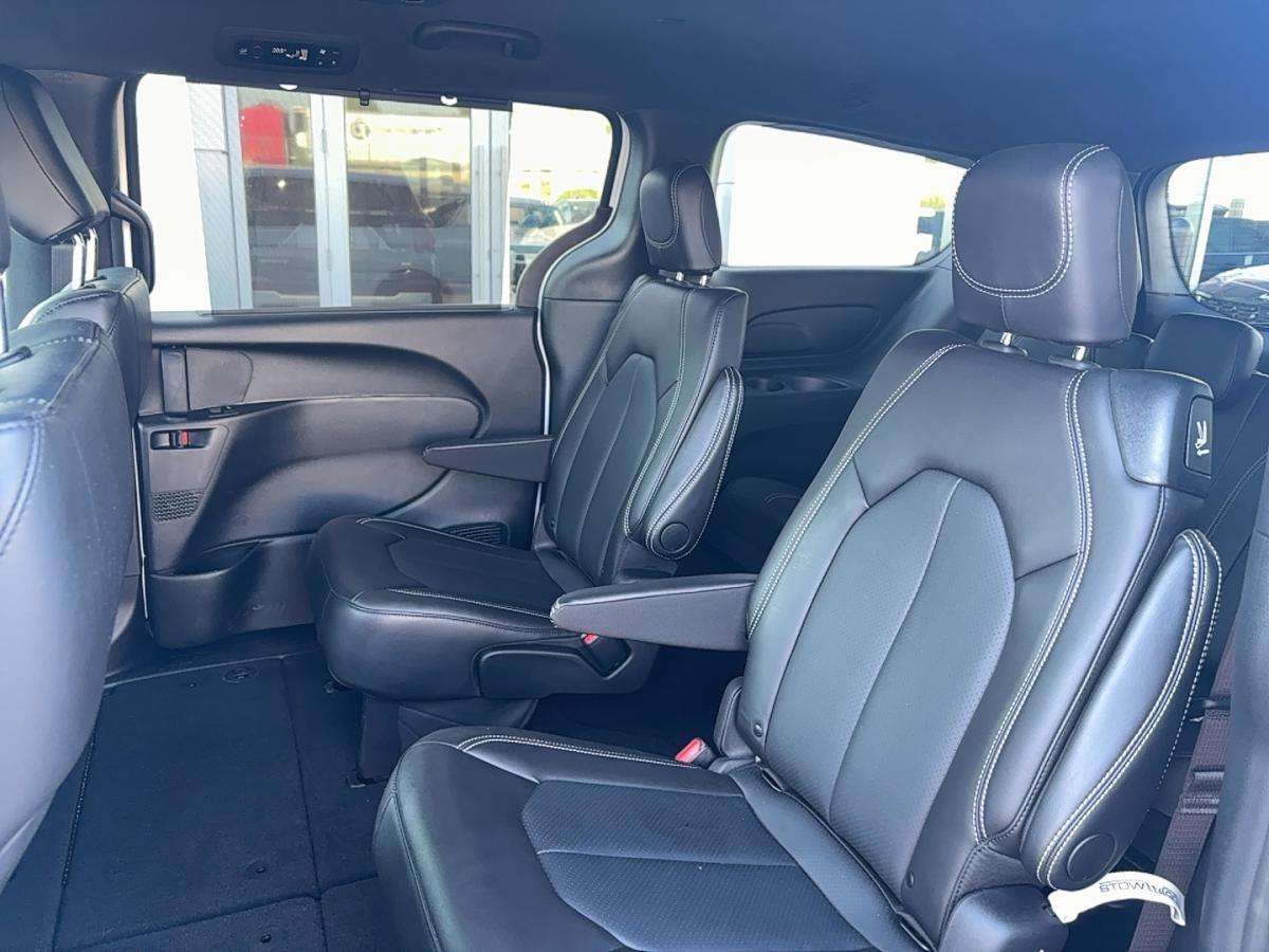 used 2025 Chrysler Grand Caravan car, priced at $31,999