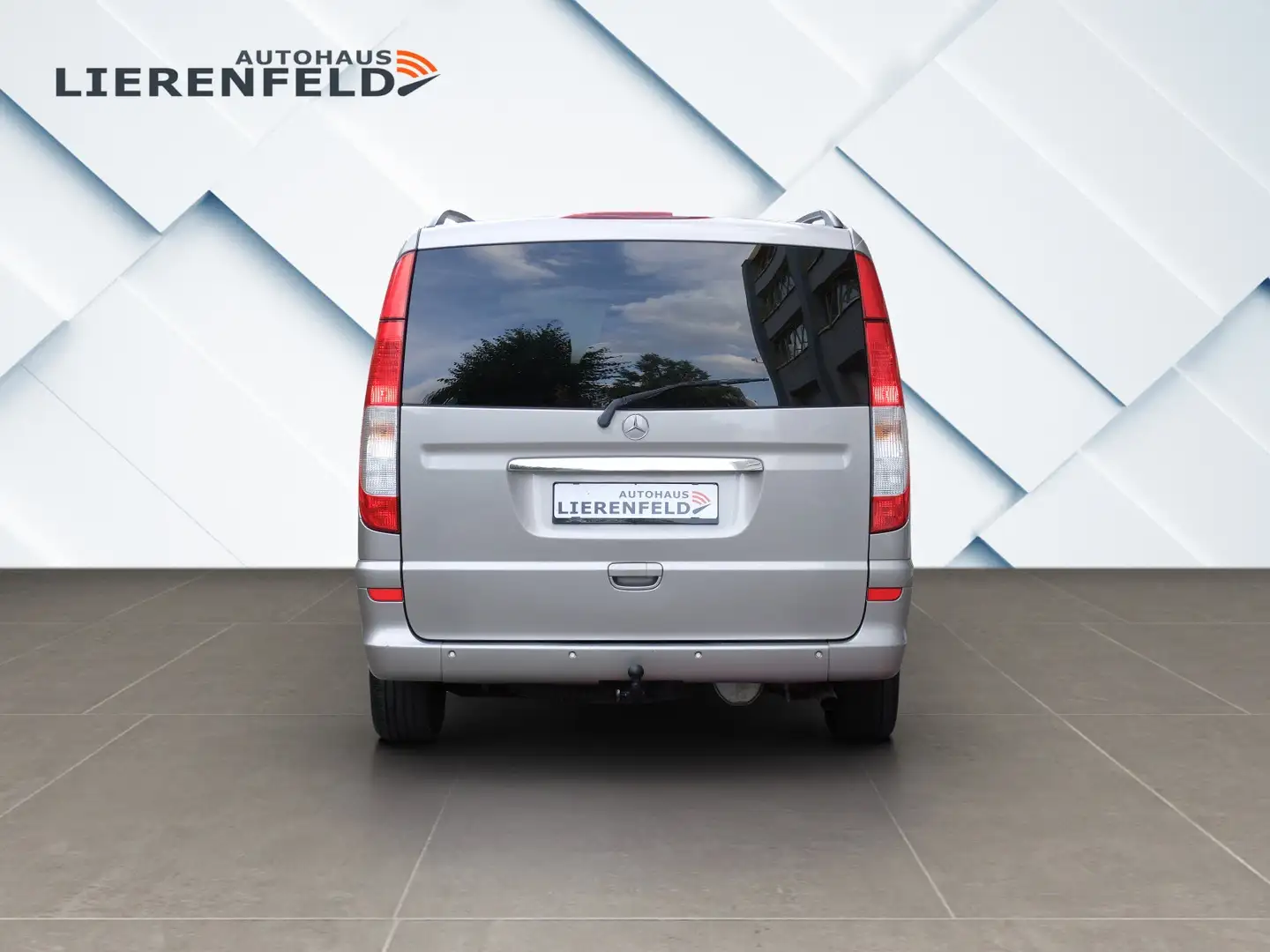 Mercedes-Benz Viano Viano 3.0 CDI lang Automatik 7 Sitze AHK Silber - 2