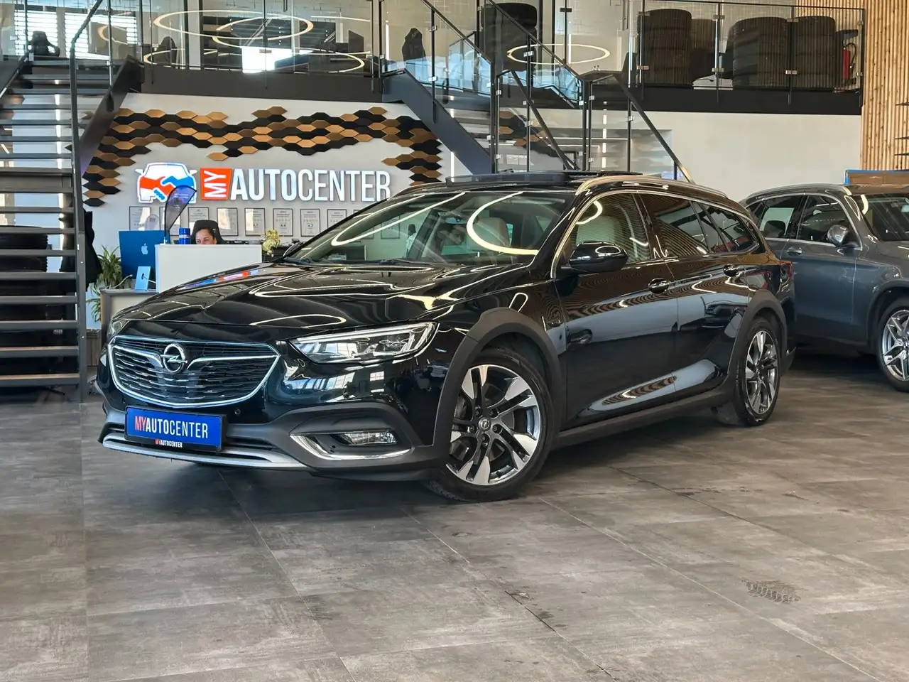 2018 Opel Insignia *Country*HEADUP*360°*MASSAGE*PANO*, photograph 1