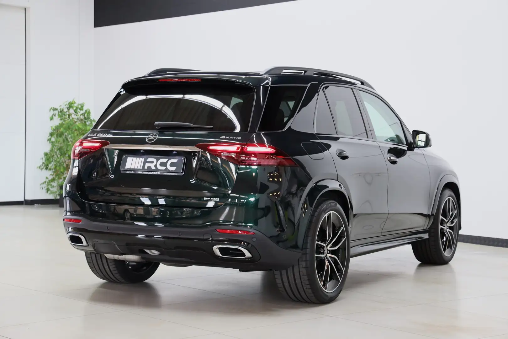 Mercedes-Benz GLE 350 de 4M AMG Night 22" GROEN+BEIGE LEDER Panorama Verde - 2