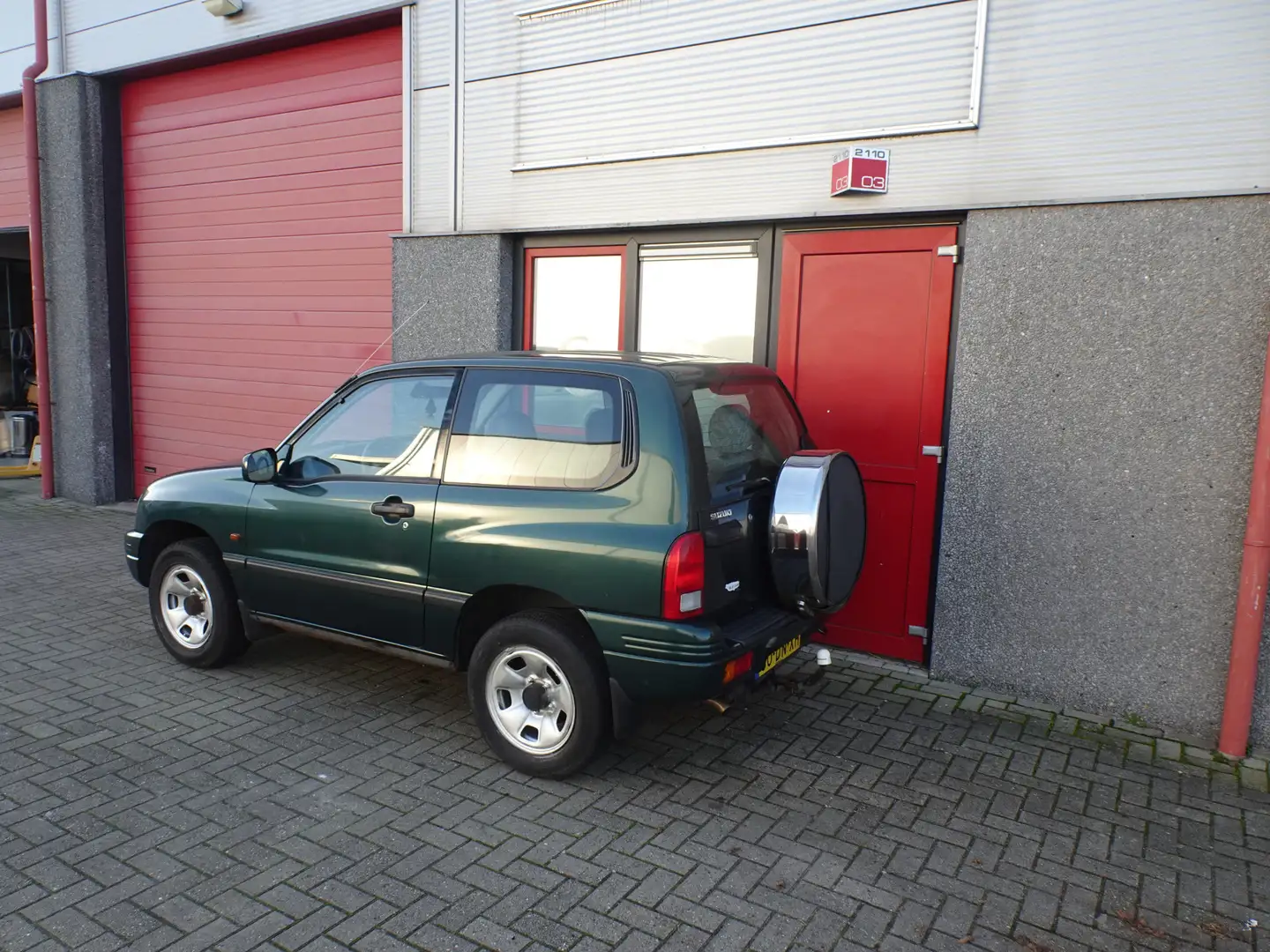 Suzuki Grand Vitara 2.0 Metal Top 4 x 4 airco Groen - 2