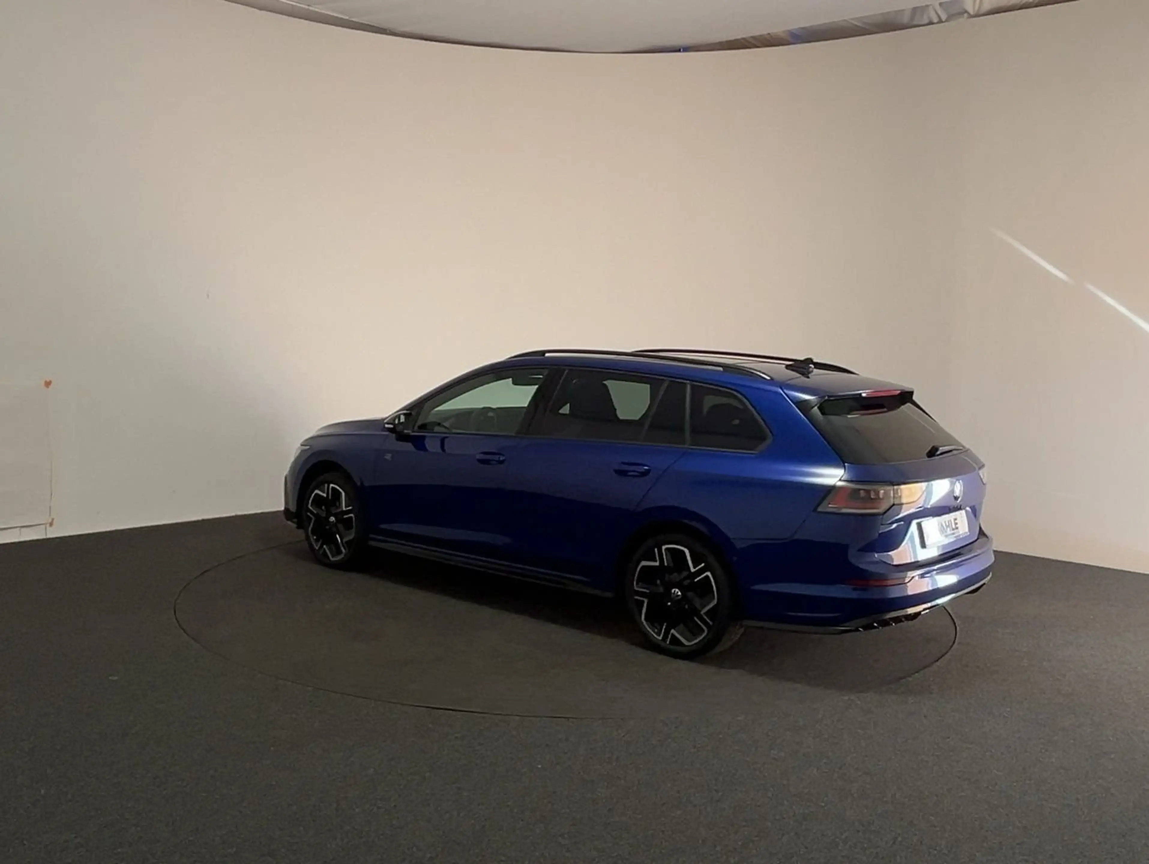 Volkswagen Golf Variant R-Line 2.0 l TDI DSG CarPlay Pano — photo 7