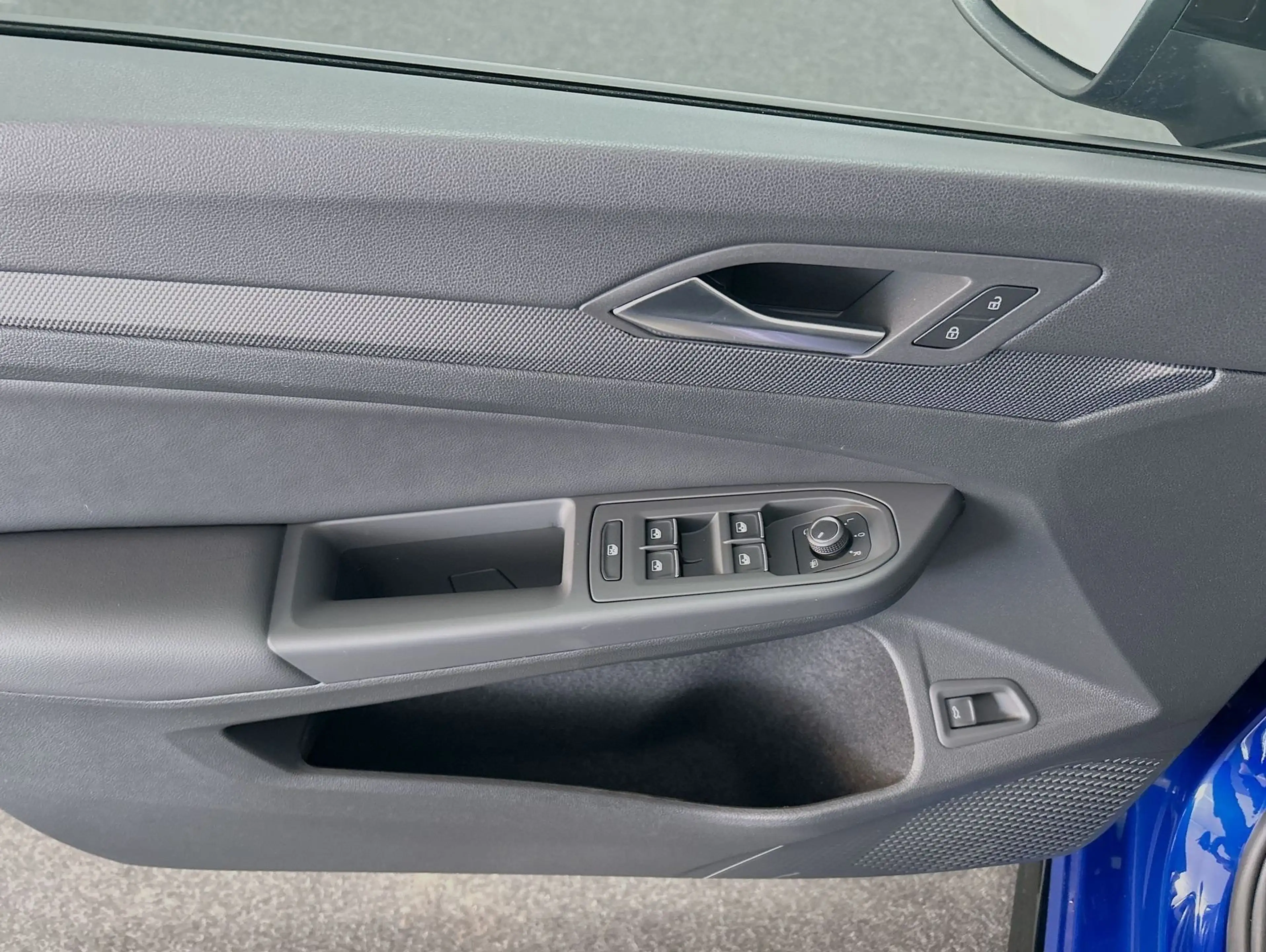 Volkswagen Golf Variant R-Line 2.0 l TDI DSG CarPlay Pano — photo 13