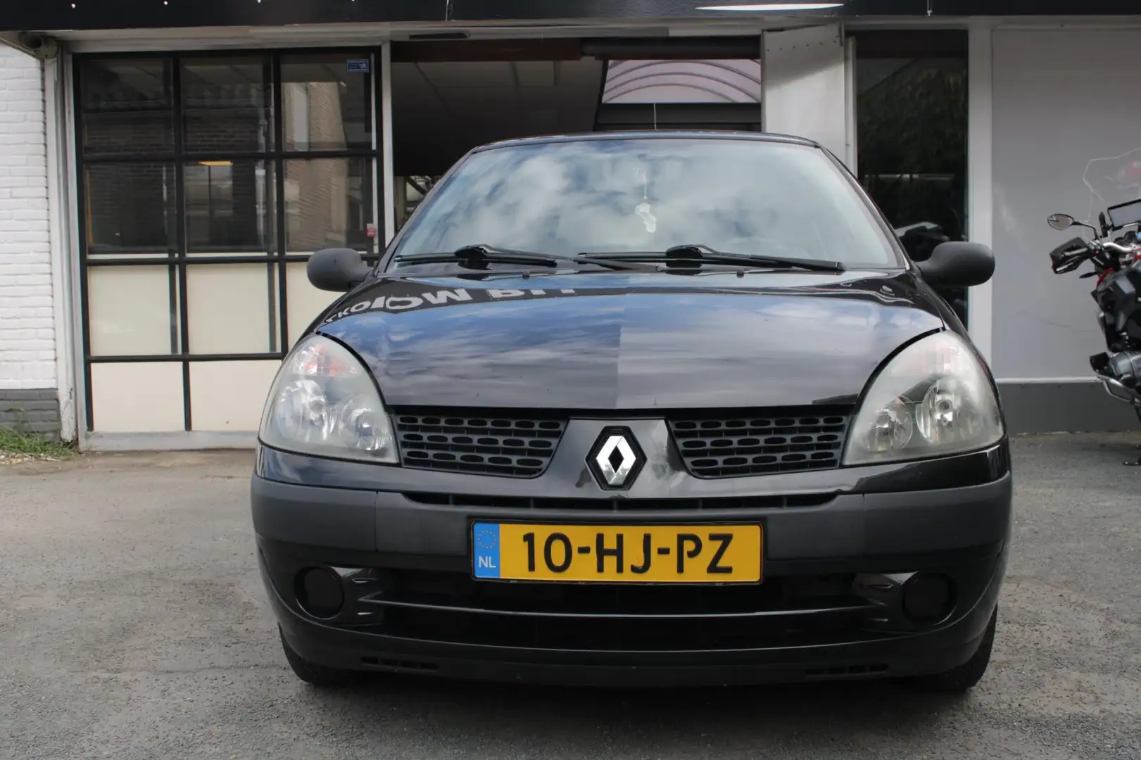 Renault Clio 1.2-16V Authentique APK NIEUW/ Elektrische ramen Zwart - 2