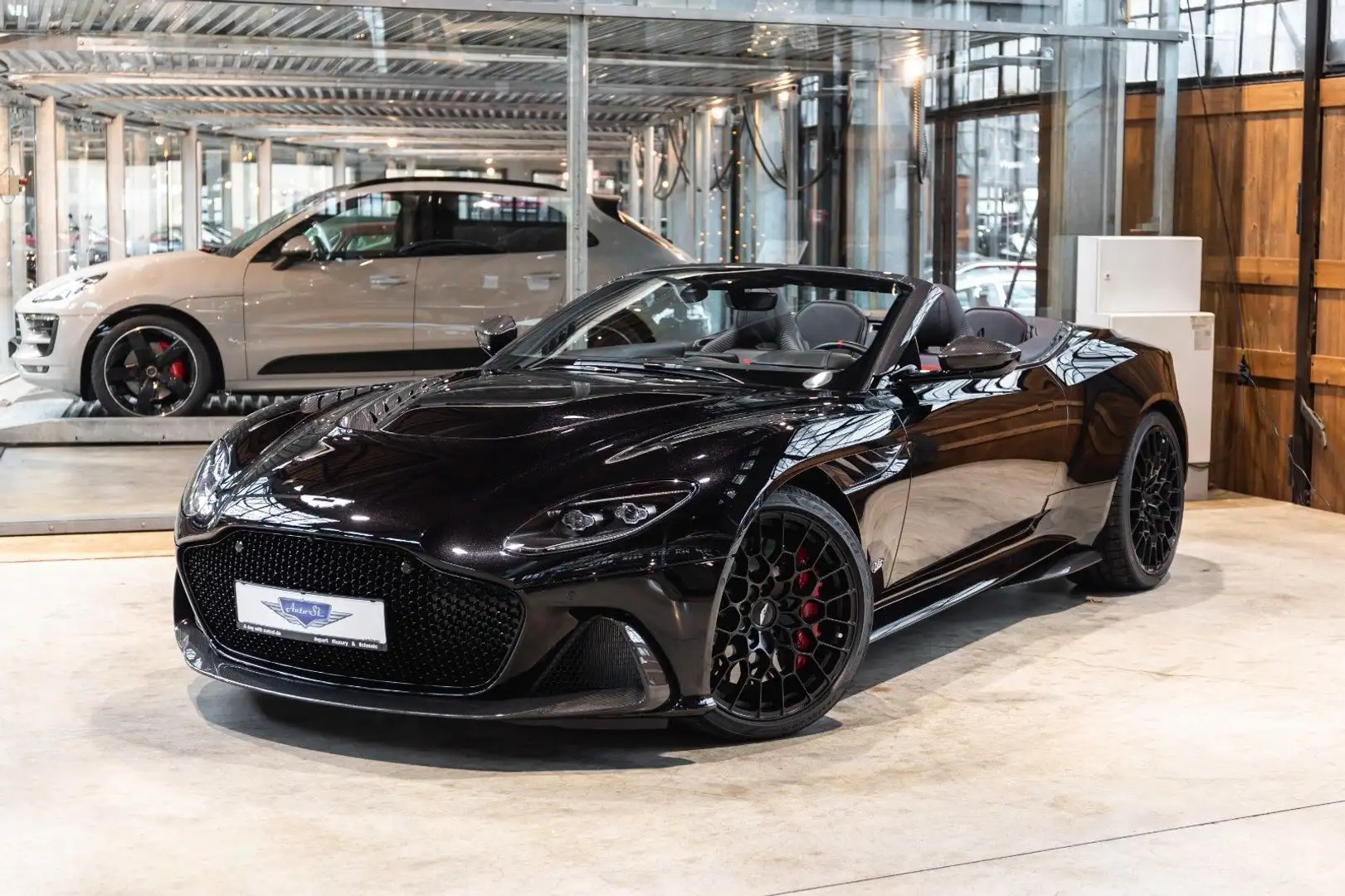 Aston Martin DBS 770 Volante Ultimate 1 of 199 Negro - 1