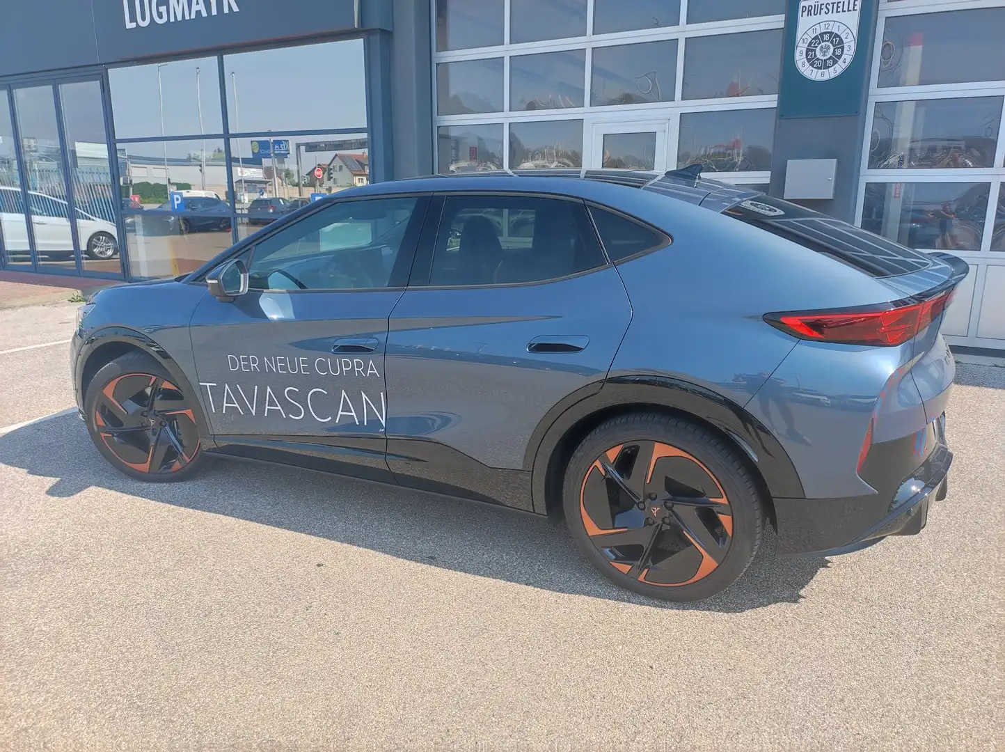 CUPRA Tavascan VZ Adrenaline 4Drive250kW/340PS Blau - 2