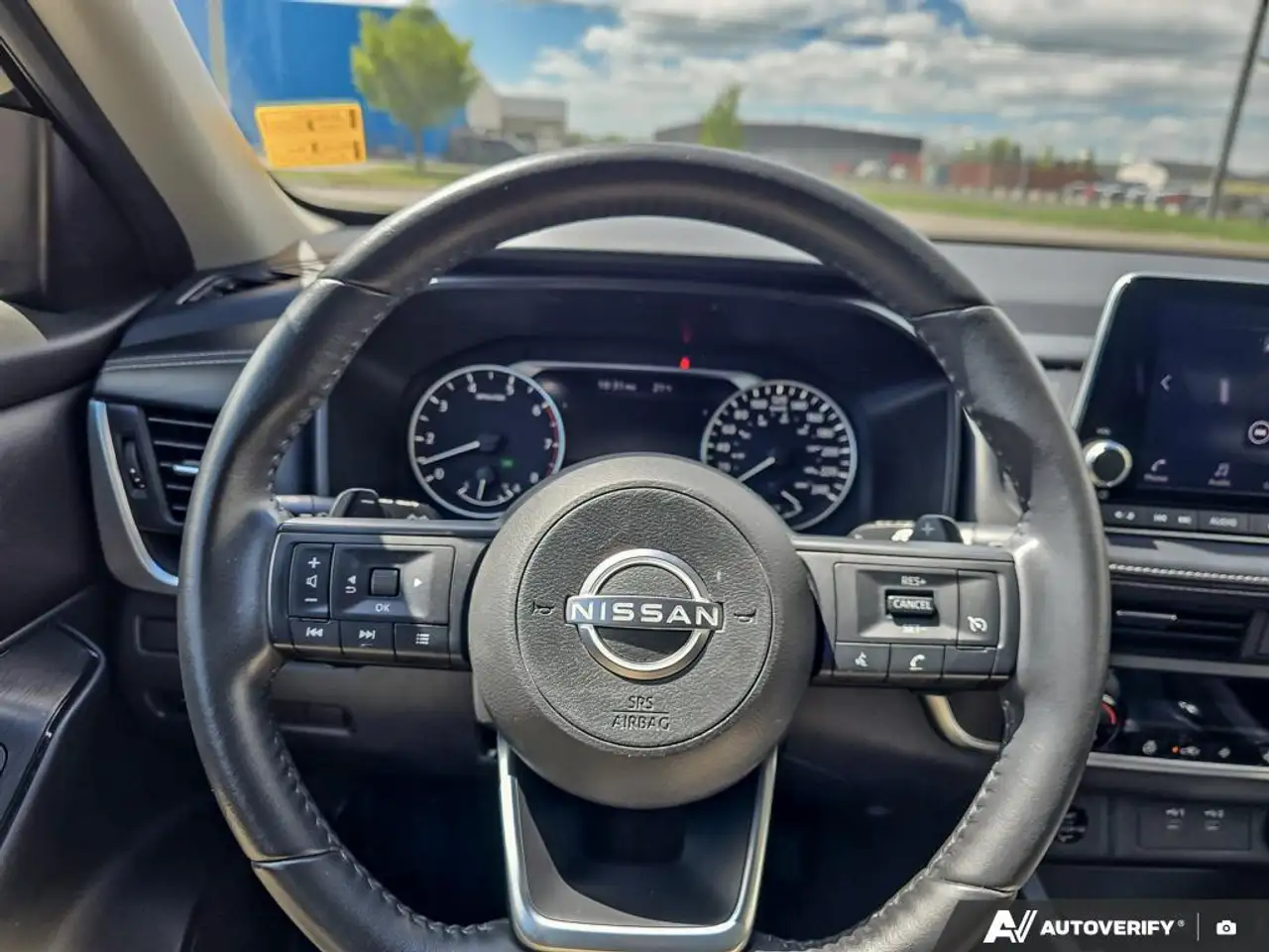 Nissan Rogue снимка Nissan Rogue