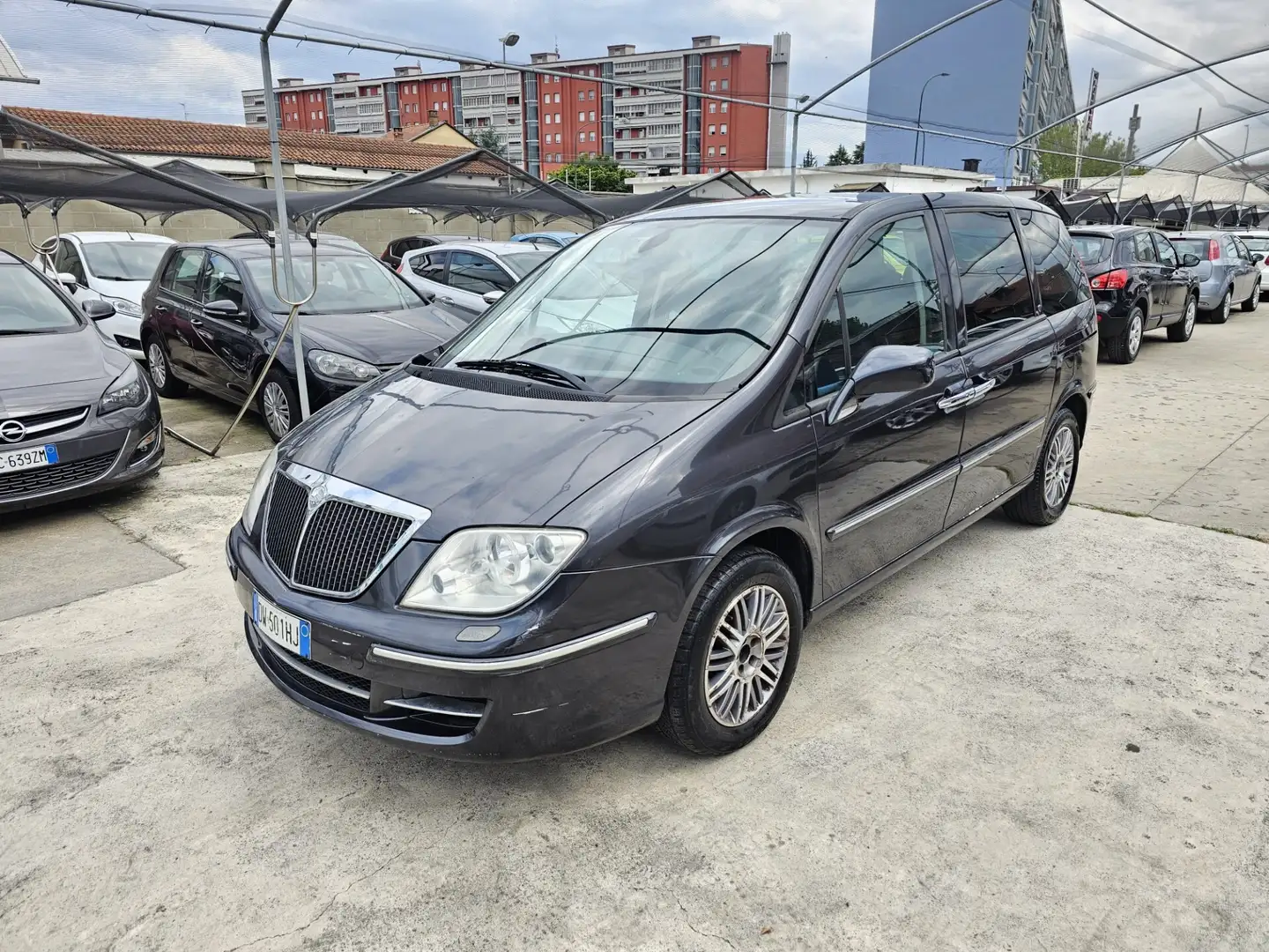 Lancia Phedra 2.0 MJT 136 CV Oro Nero - 1