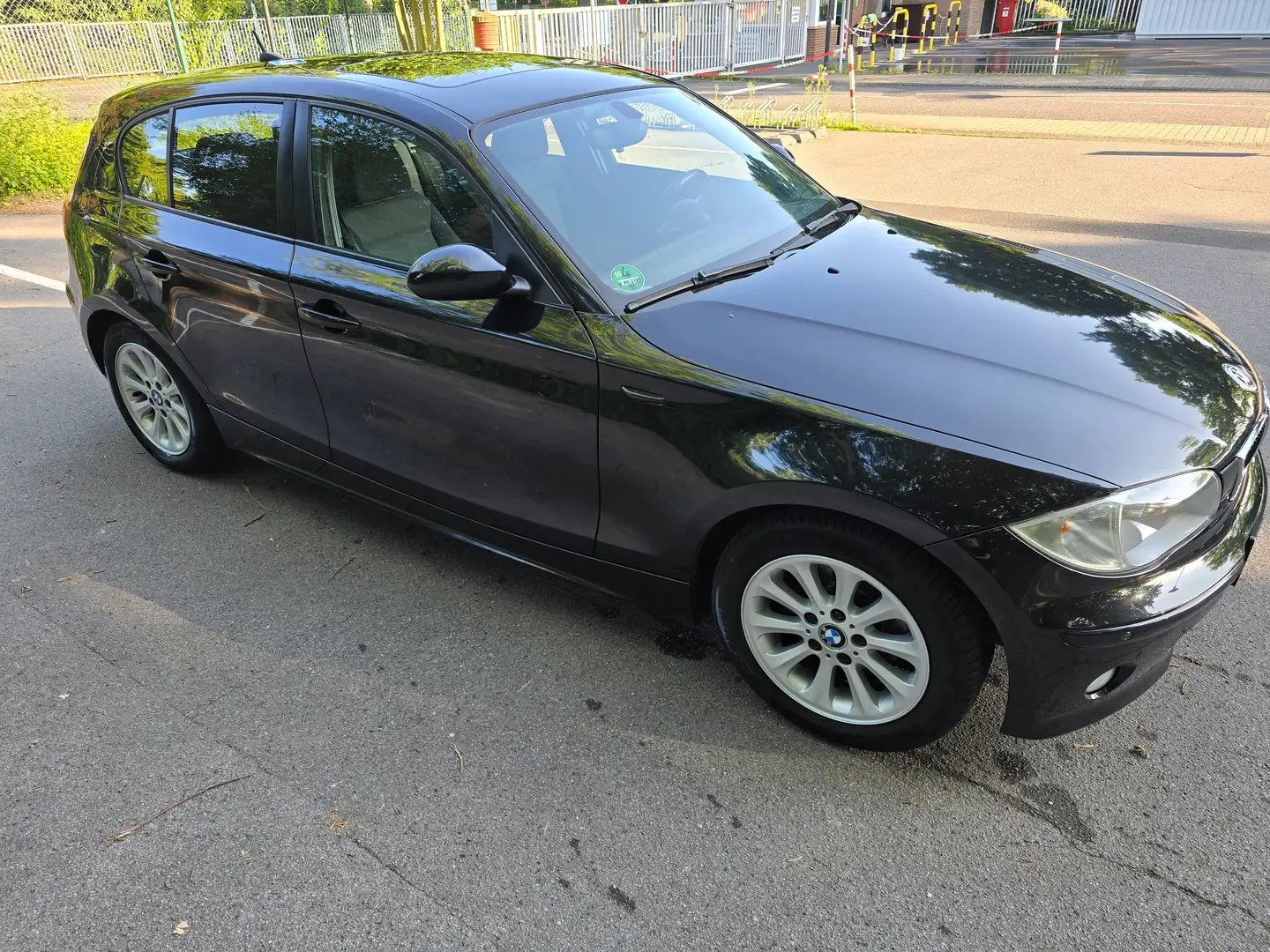 BMW 116 116i Schwarz - 1