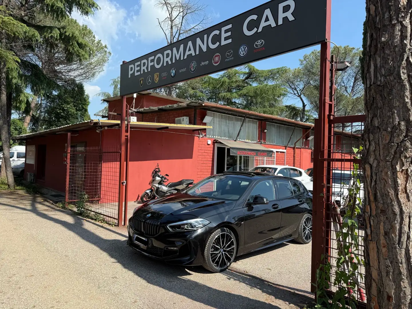 BMW 120 120d xdrive M-sport led tetto kamera full optional Schwarz - 1