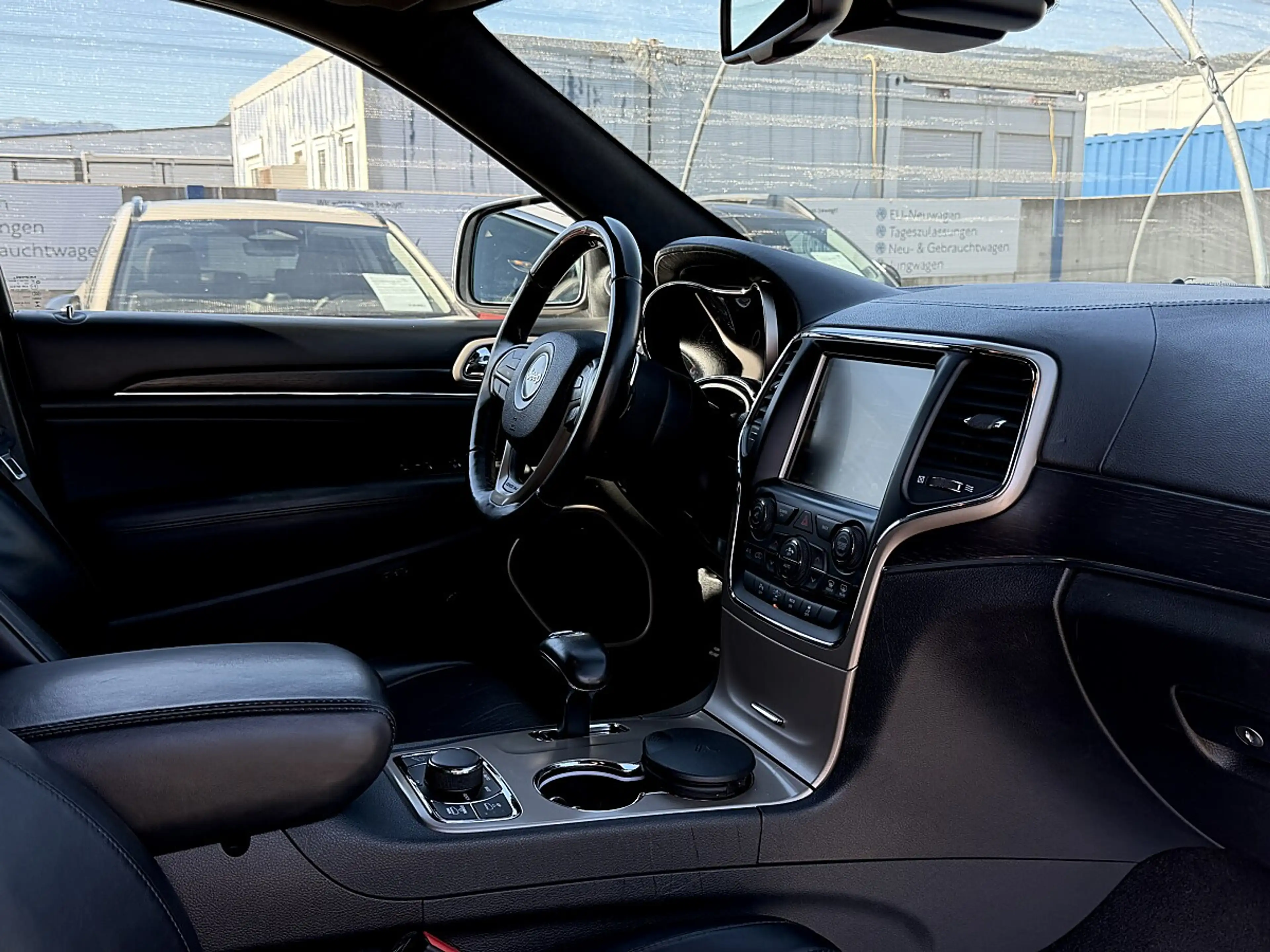 Jeep Grand Cherokee 3.0 CRD Summit AHK Kamera Luft Pano 8xAlu Sitz&... — photo 14