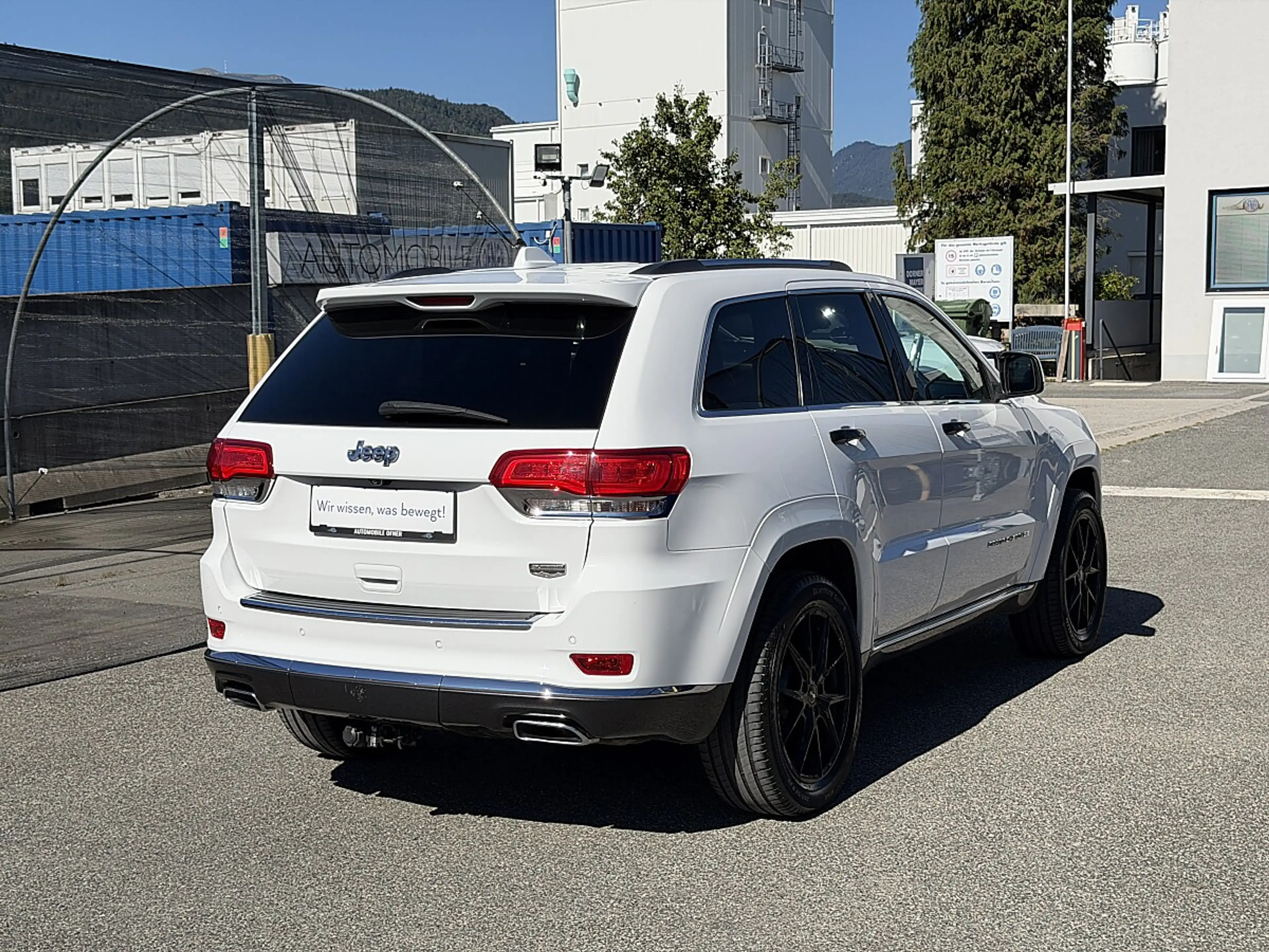 Jeep Grand Cherokee 3.0 CRD Summit AHK Kamera Luft Pano 8xAlu Sitz&... — photo 4