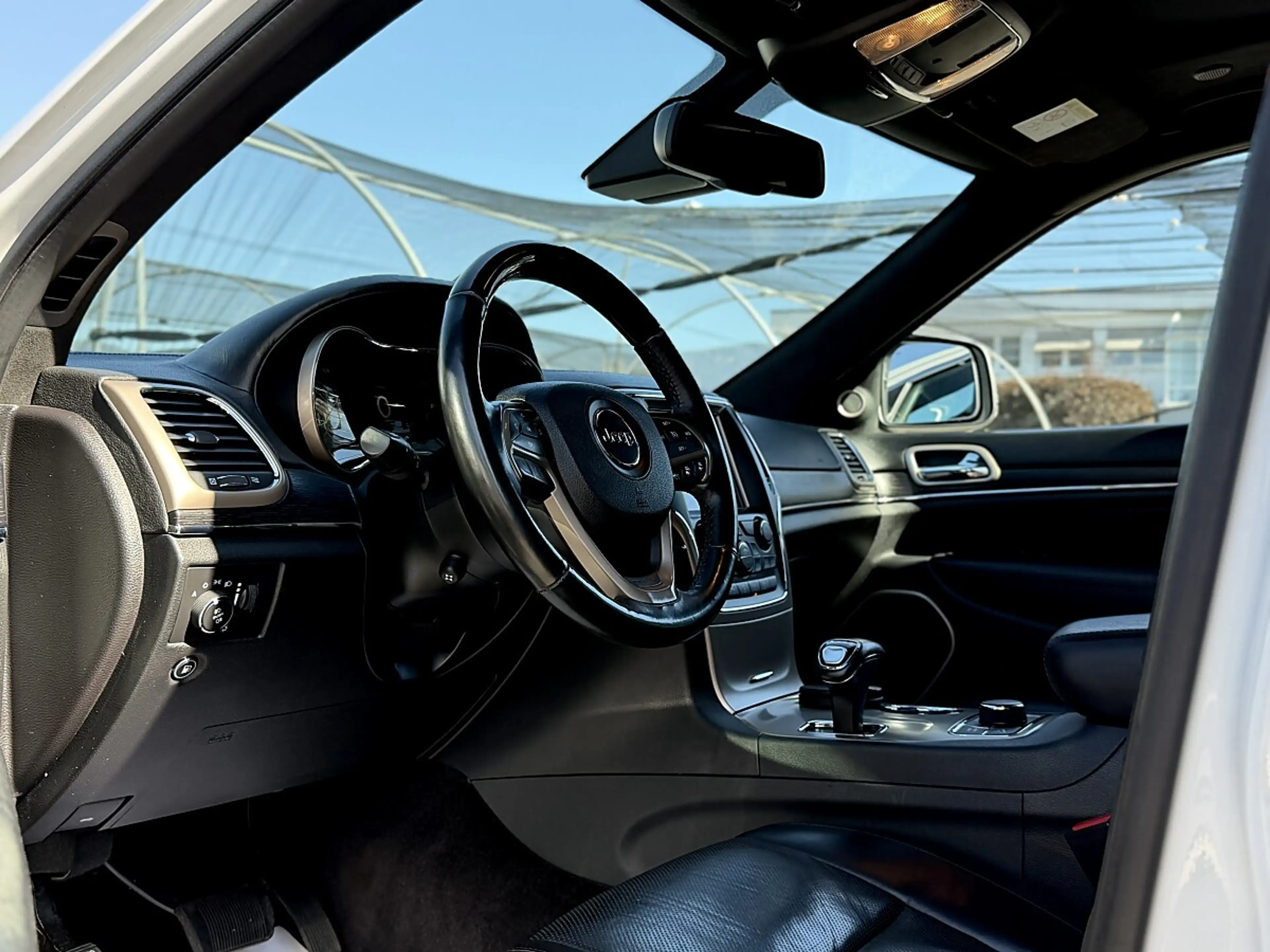 Jeep Grand Cherokee 3.0 CRD Summit AHK Kamera Luft Pano 8xAlu Sitz&... — photo 12