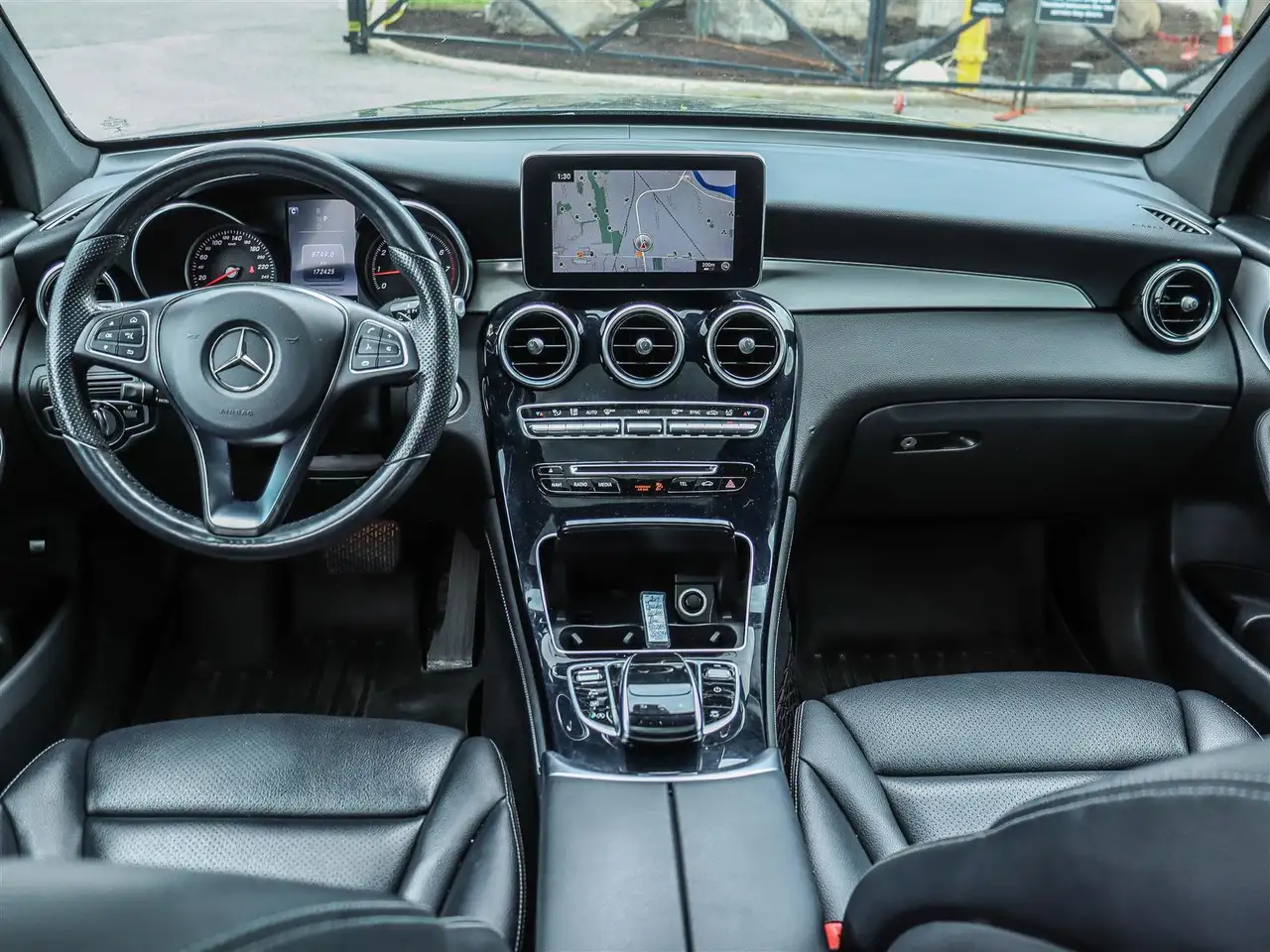 Mercedes-Benz GLC снимка Mercedes-Benz GLC
