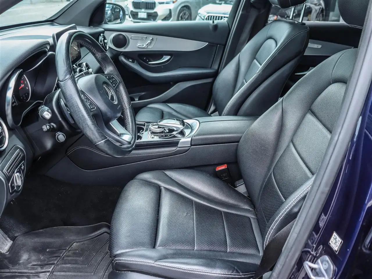 Mercedes-Benz GLC снимка Mercedes-Benz GLC