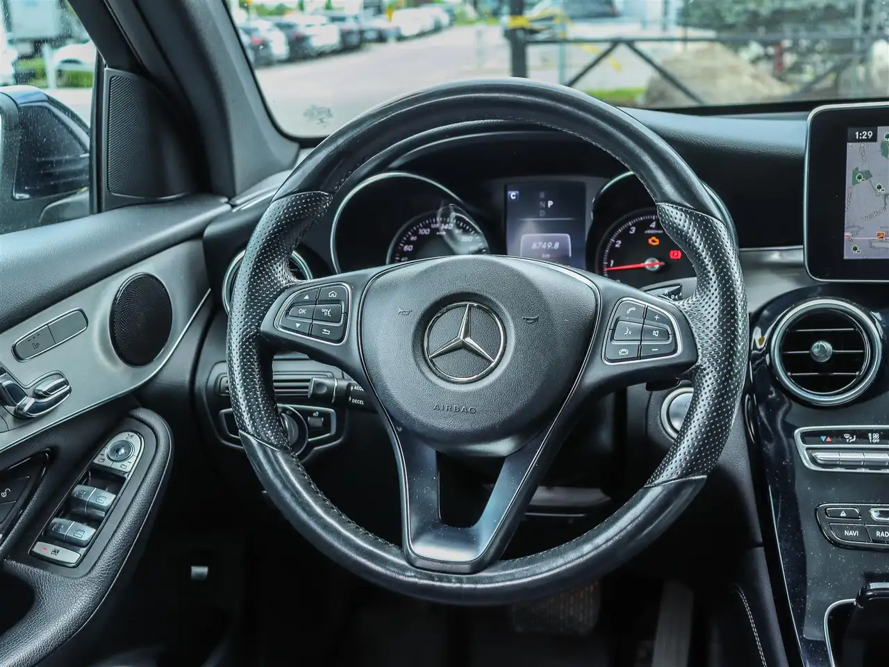 Mercedes-Benz GLC снимка Mercedes-Benz GLC