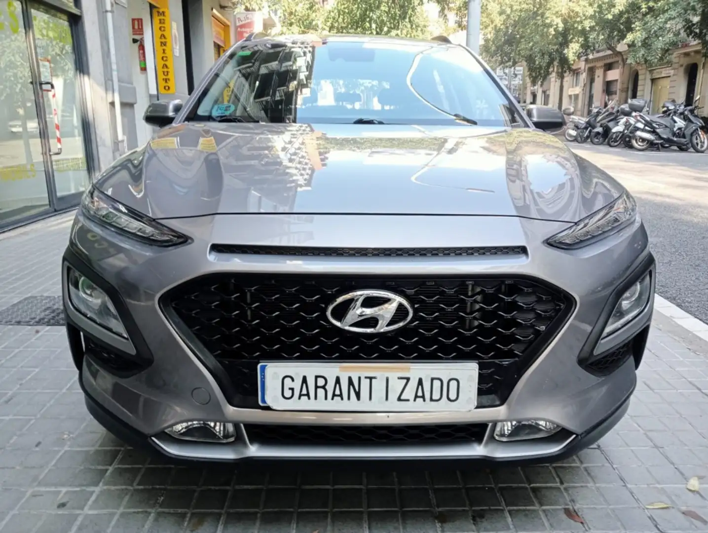 Hyundai KONA 1.0 TGDI Klass 4x2 Plateado - 2