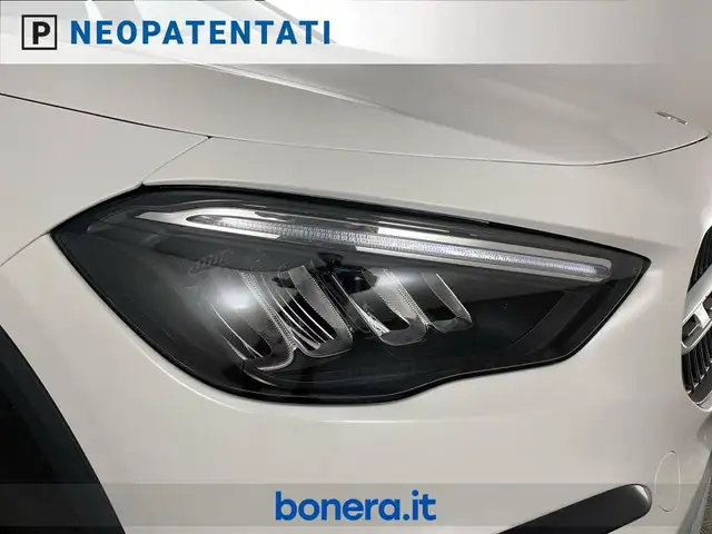Mercedes-Benz Gla view 8