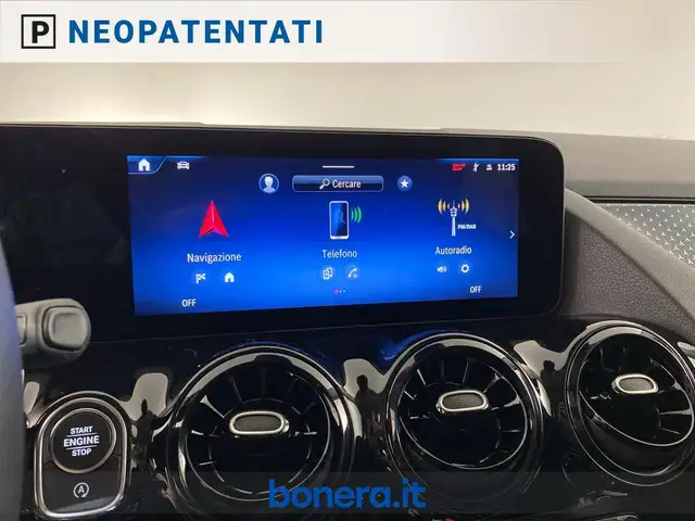 Mercedes-Benz Gla view 15