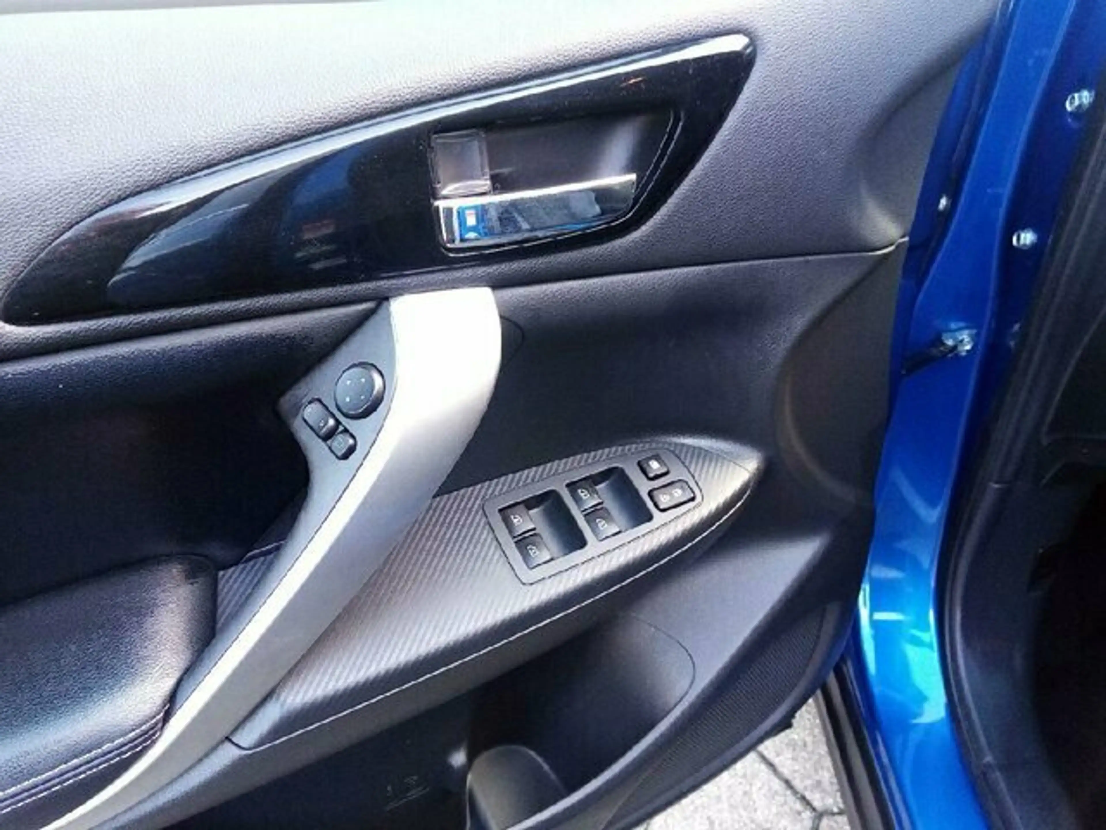 Mitsubishi Eclipse Cross Plus Select Hybrid 4WD — photo 6
