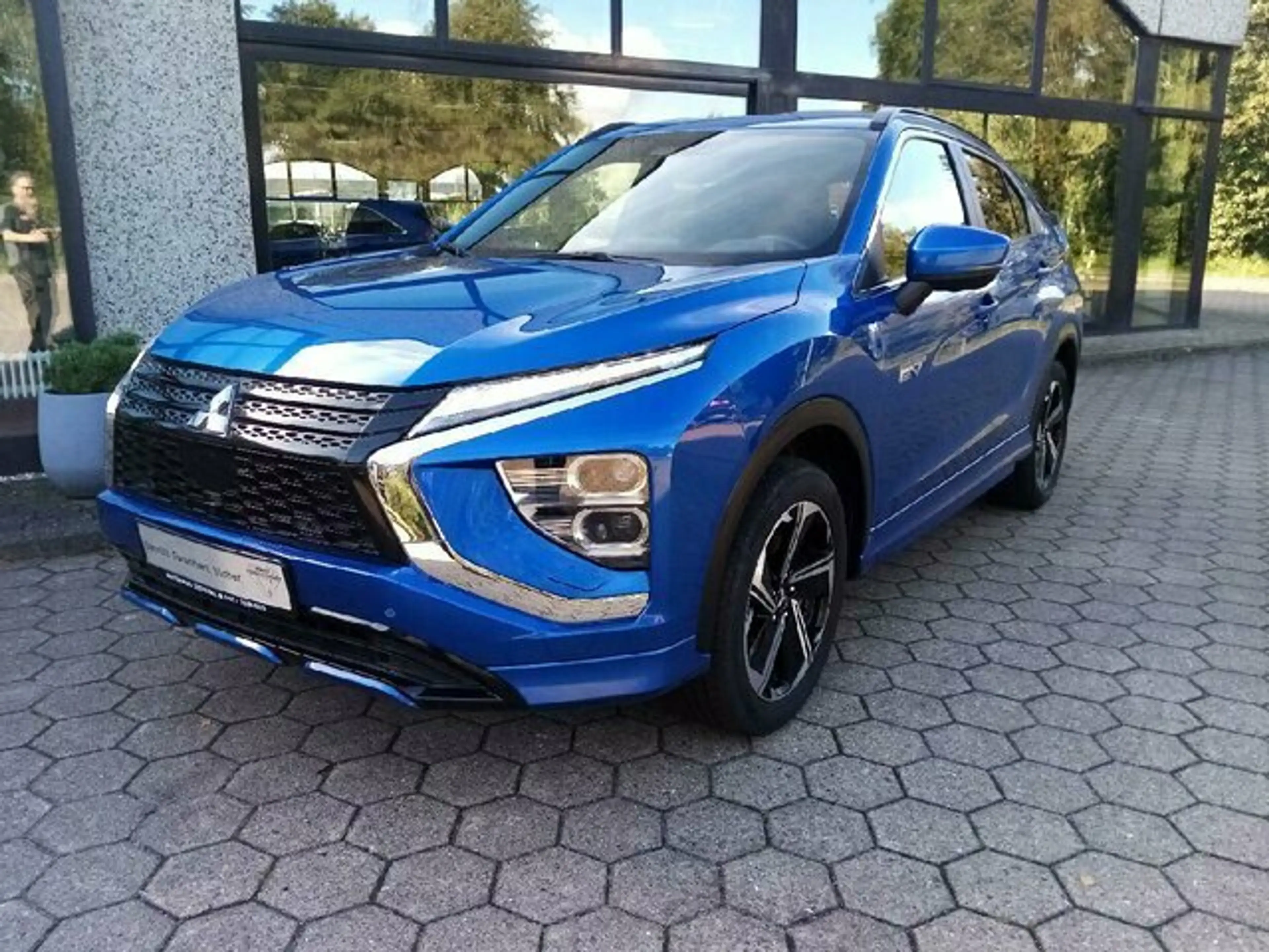 Mitsubishi Eclipse Cross Plus Select Hybrid 4WD — photo 2