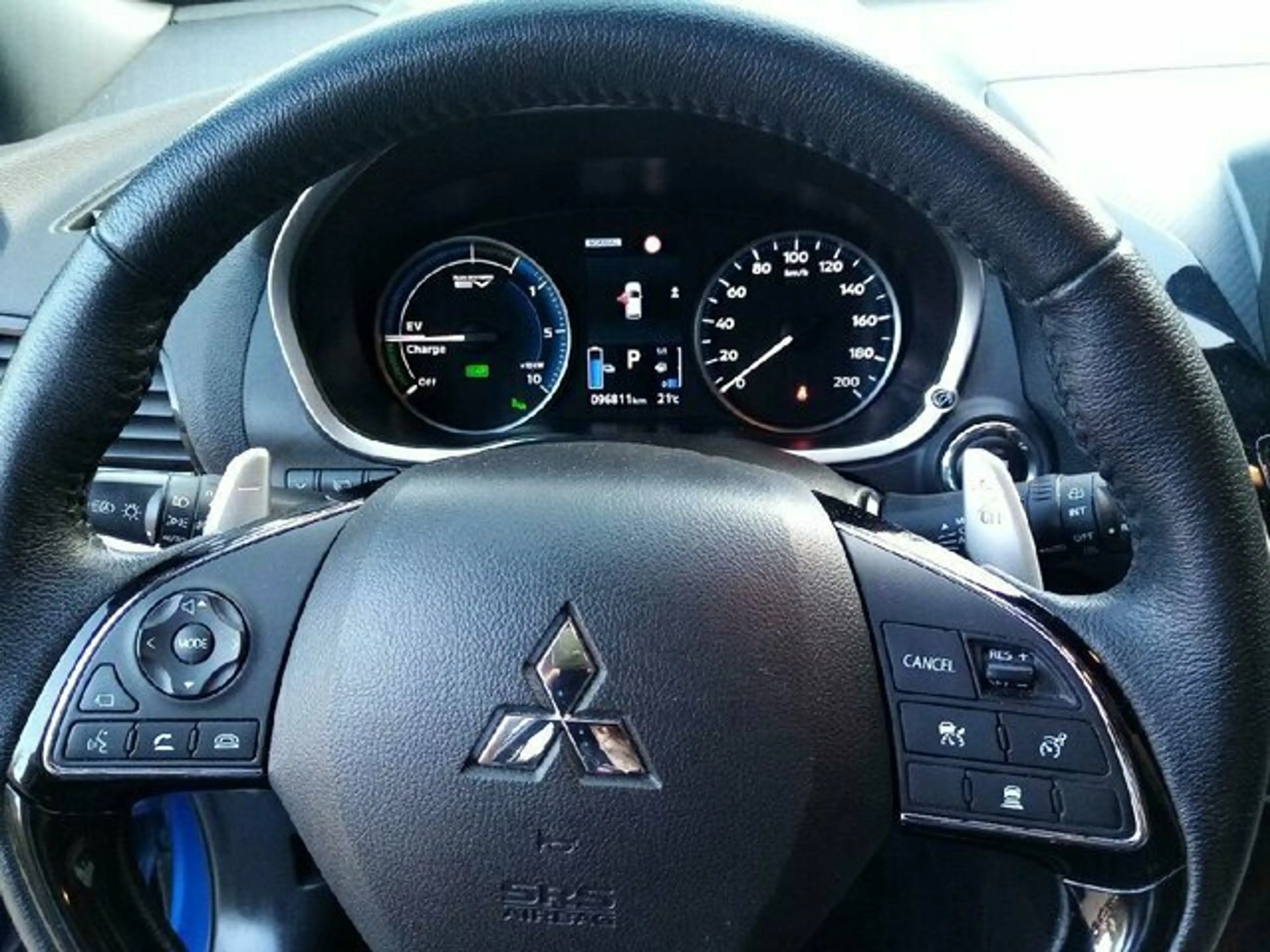 Mitsubishi Eclipse Cross Plus Select Hybrid 4WD — photo 8