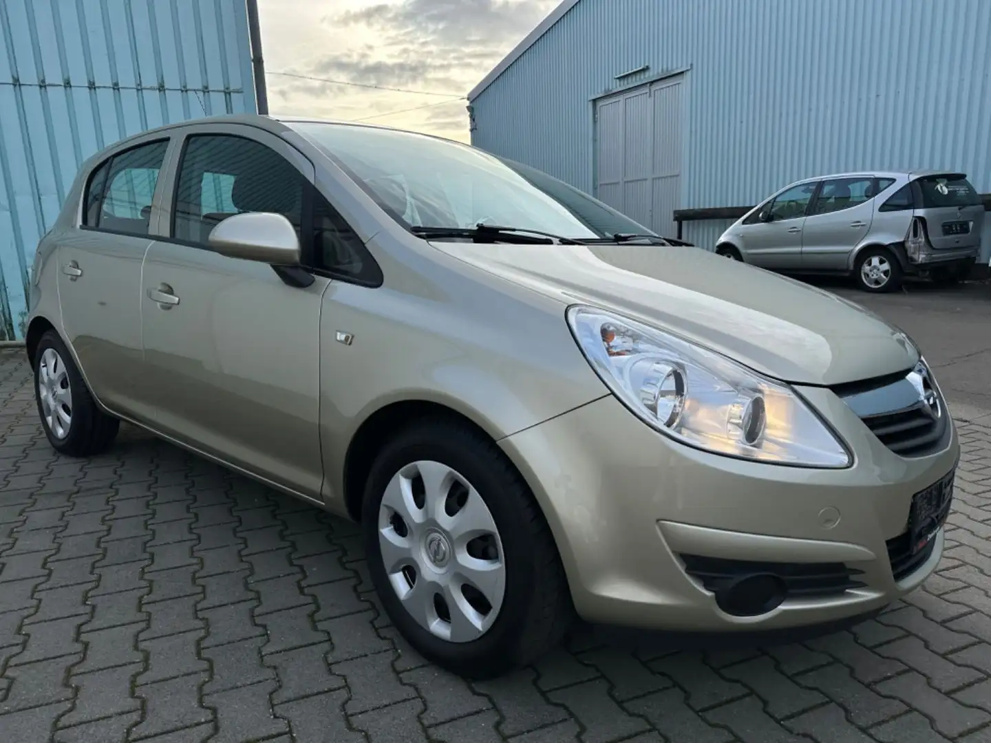 Opel Corsa D Edition *1.Hand*Automatik*5-Türig*66KW* Silber - 1