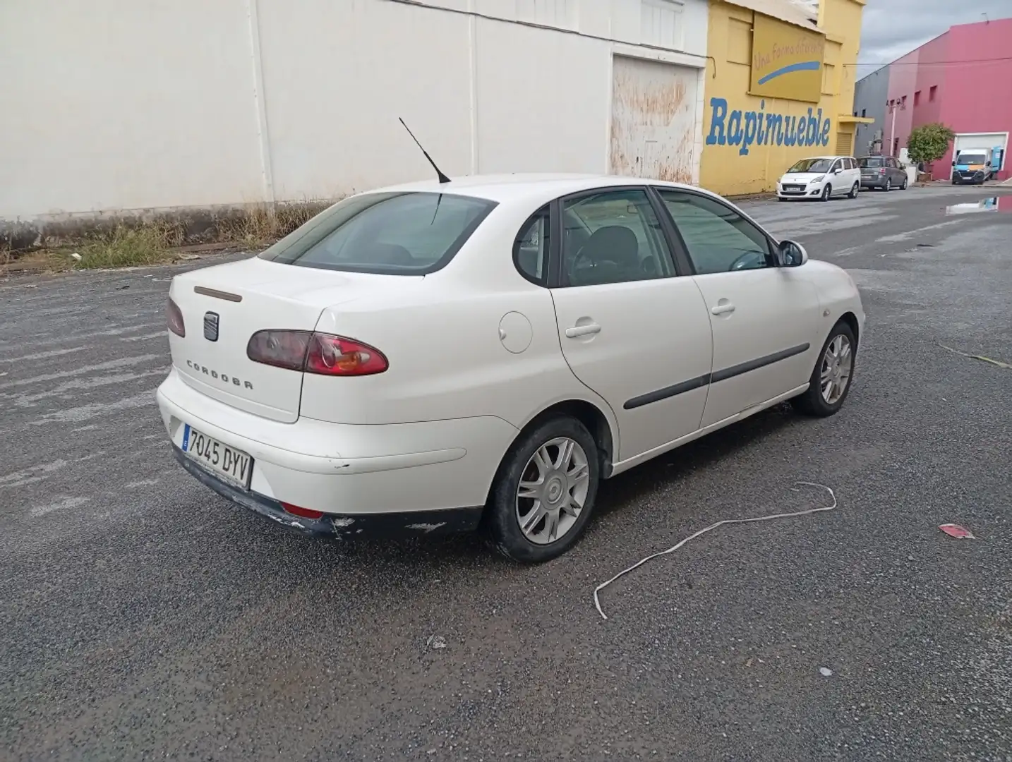 SEAT Cordoba 1.4TDI Top 80 Biały - 2