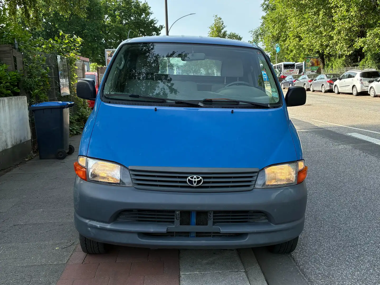 Toyota Hiace Toyota Hiace 2006 Blue - 1