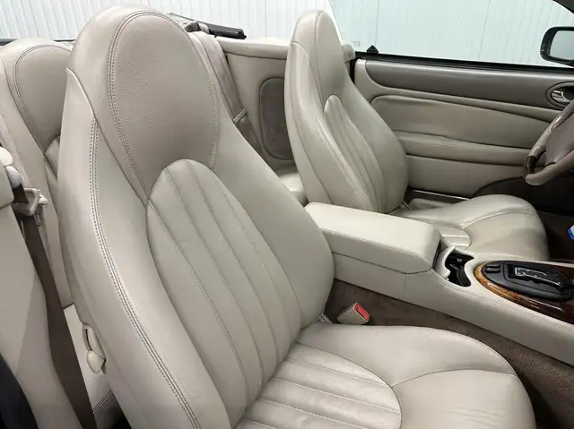Jaguar XK8 view 15