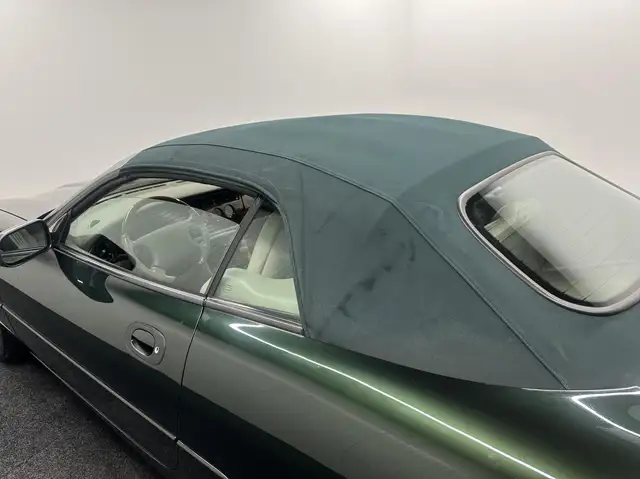 Jaguar XK8 view 11