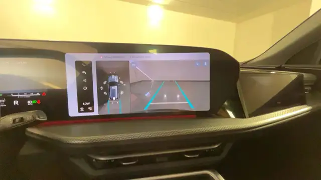 Audi Q5 view 18