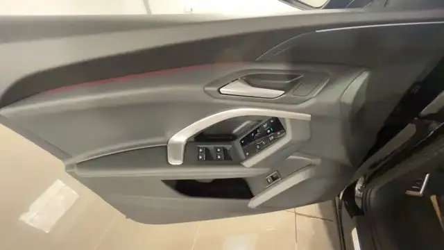Audi Q5 view 19
