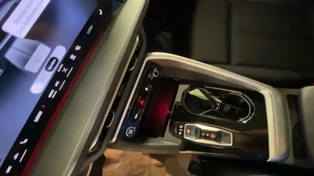 Audi Q5 view 17