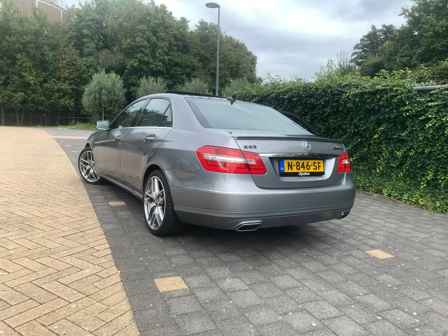 Mercedes-Benz E 350 E 350 CGI Edition Sp.AMG 4M Grijs - 1