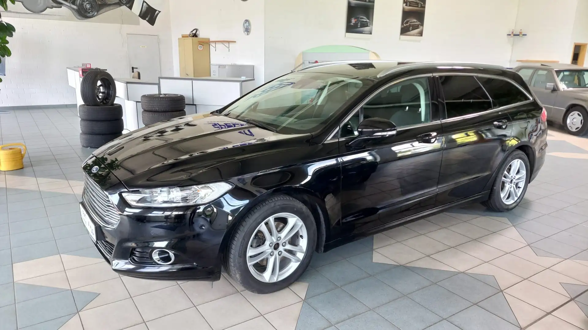 Ford Mondeo Titanium Navi Sitzheizg. MF-Lenkrd. Tempom. EPH Negro - 2