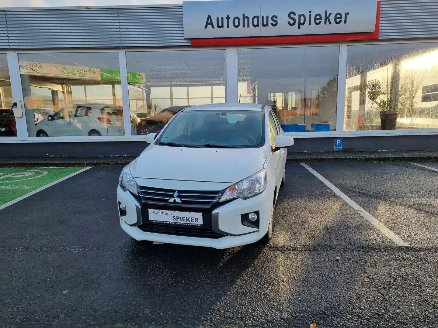 Mitsubishi Space Star Intro Edition(Klima, Allwetterreifen) Weiß - 1