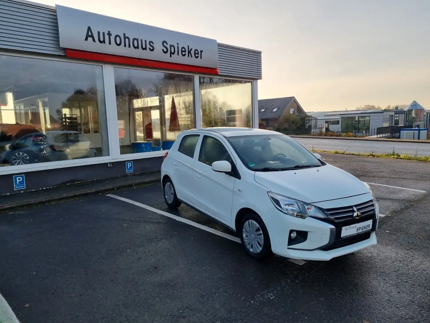 Mitsubishi Space Star Intro Edition(Klima, Allwetterreifen) Weiß - 2