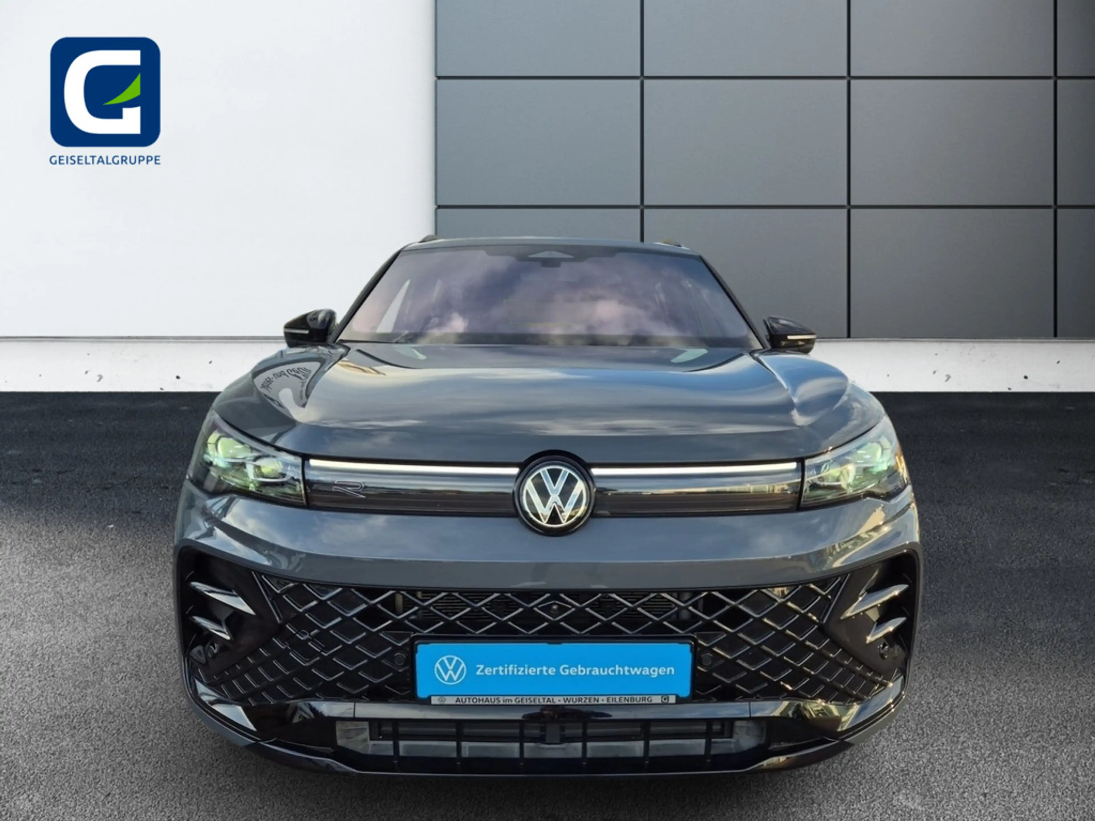 Volkswagen Tiguan 2.0 TDI 4Motion R-Line *DSG*MATRIX*AHK*STANDH*EASY OPEN*HAREASY — photo 2
