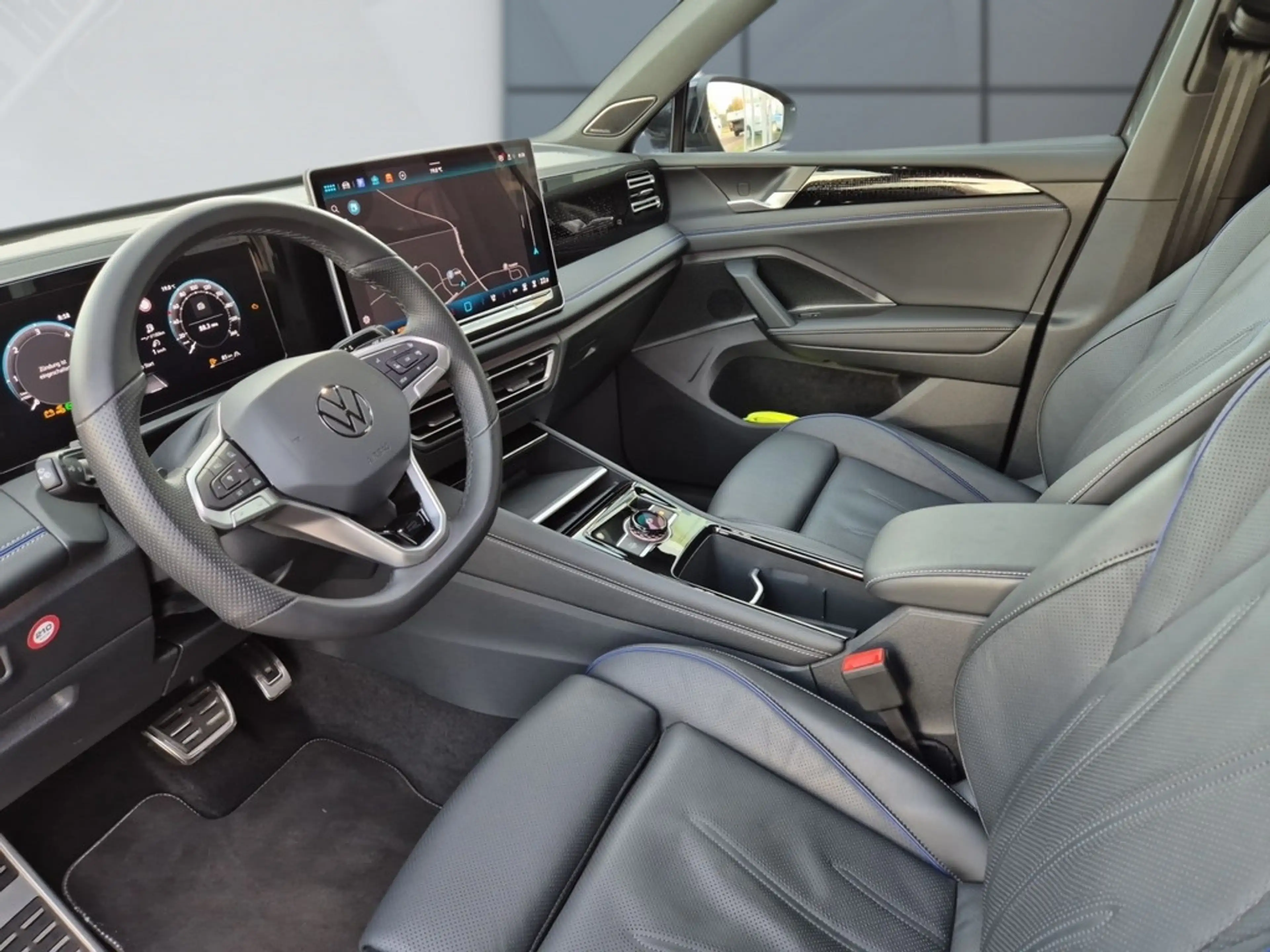 Volkswagen Tiguan 2.0 TDI 4Motion R-Line *DSG*MATRIX*AHK*STANDH*EASY OPEN*HAREASY — photo 7