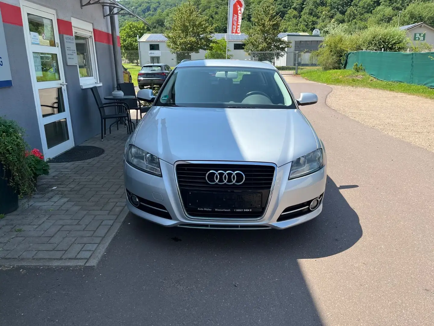 Audi A3 Sportback 1.2 TFSI Attraction Silber - 2