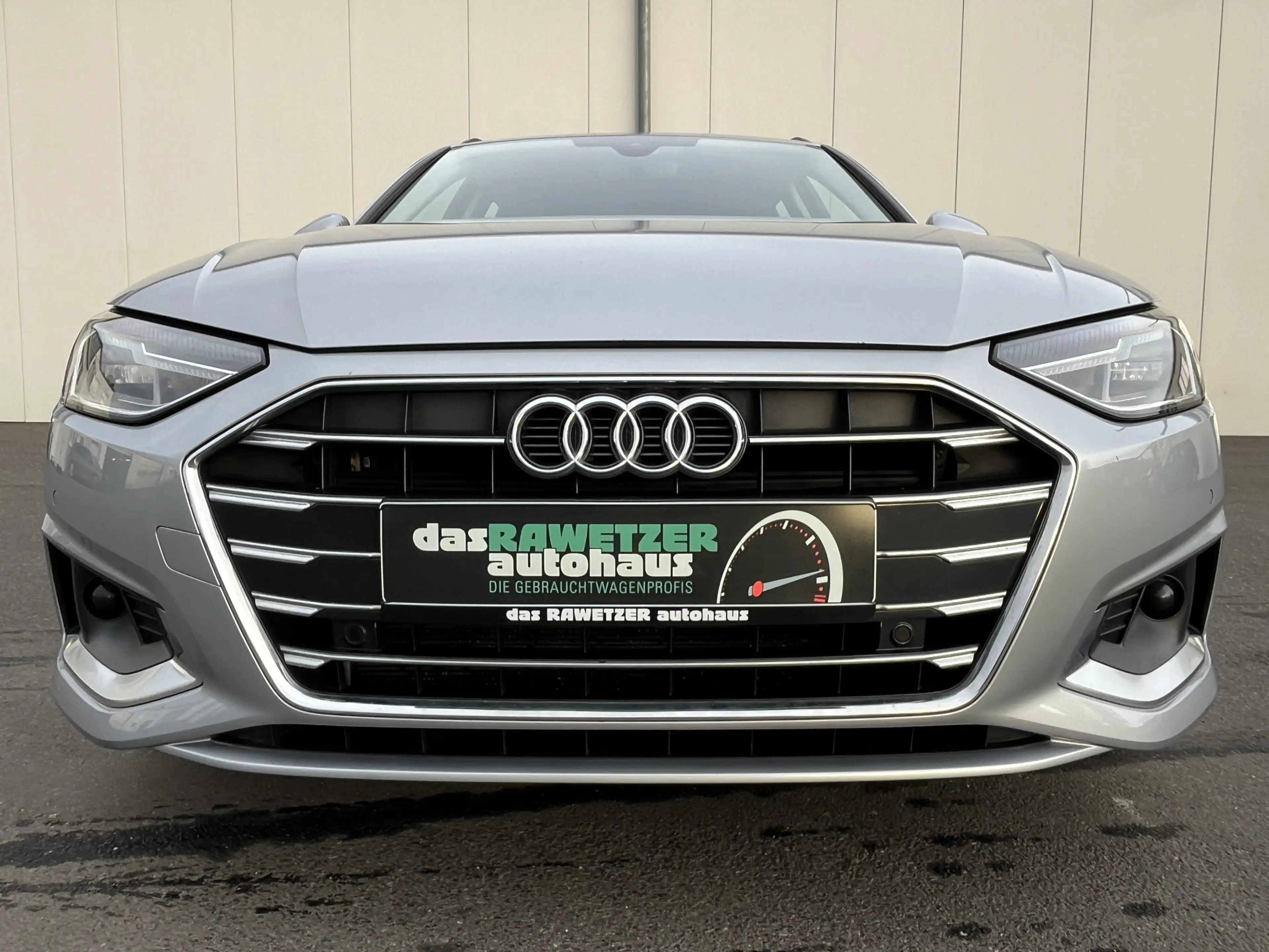 Audi A4 Avant 35 2.0 TDI S tronic advanced 144€ m.20% An — photo 4