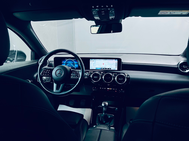 Mercedes-Benz A 180 i **CLIMATISATION**CARPLAY**CARNET COMPLET** — photo 11