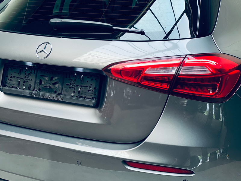 Mercedes-Benz A 180 i **CLIMATISATION**CARPLAY**CARNET COMPLET** — photo 4