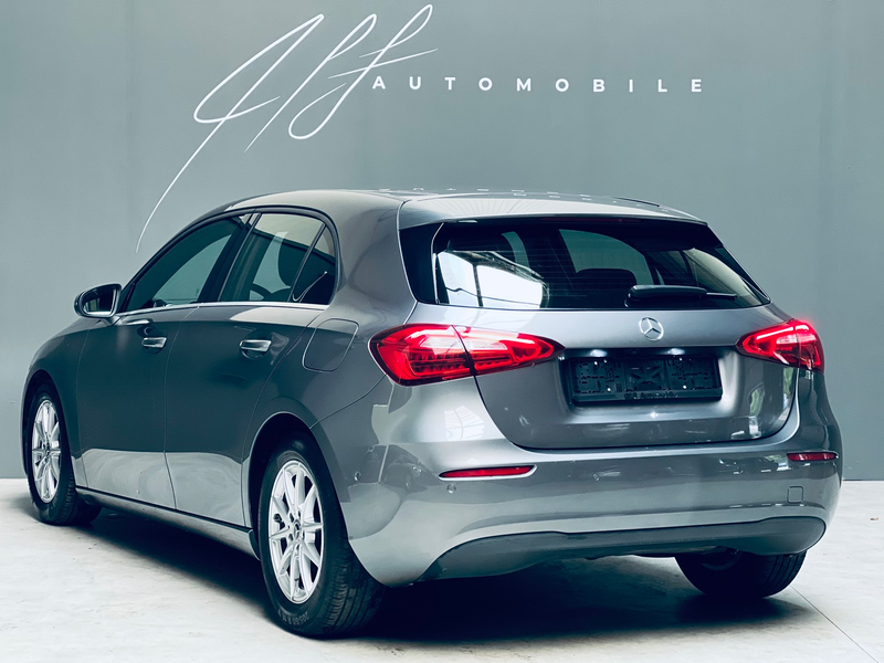 Mercedes-Benz A 180 i **CLIMATISATION**CARPLAY**CARNET COMPLET** — photo 6